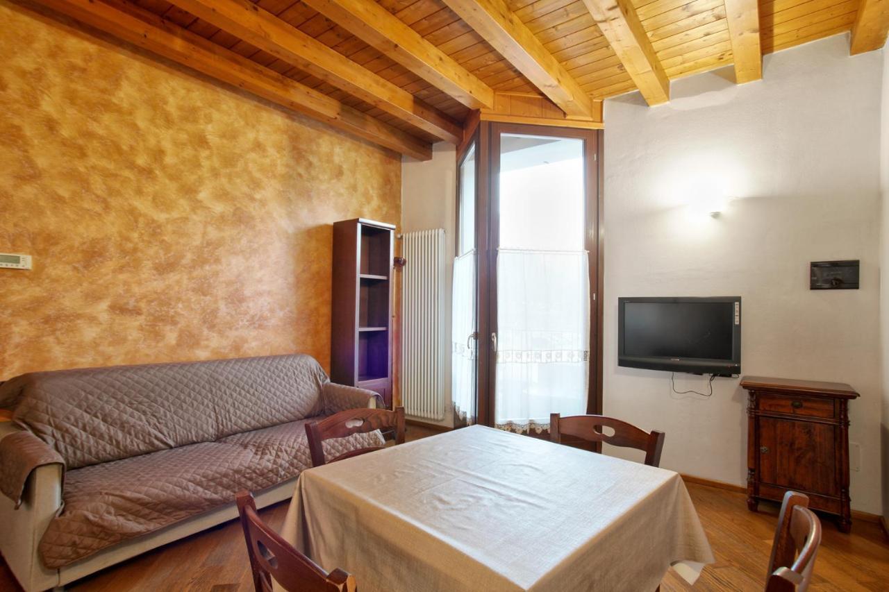 Cozy Lake Como Apartments Valmadrera Eksteriør billede